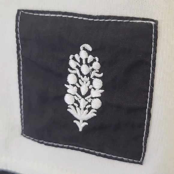 WILL BE GONE SOON) NNWOT) "Baseline Solid tee black/white - Picture 8 of 16